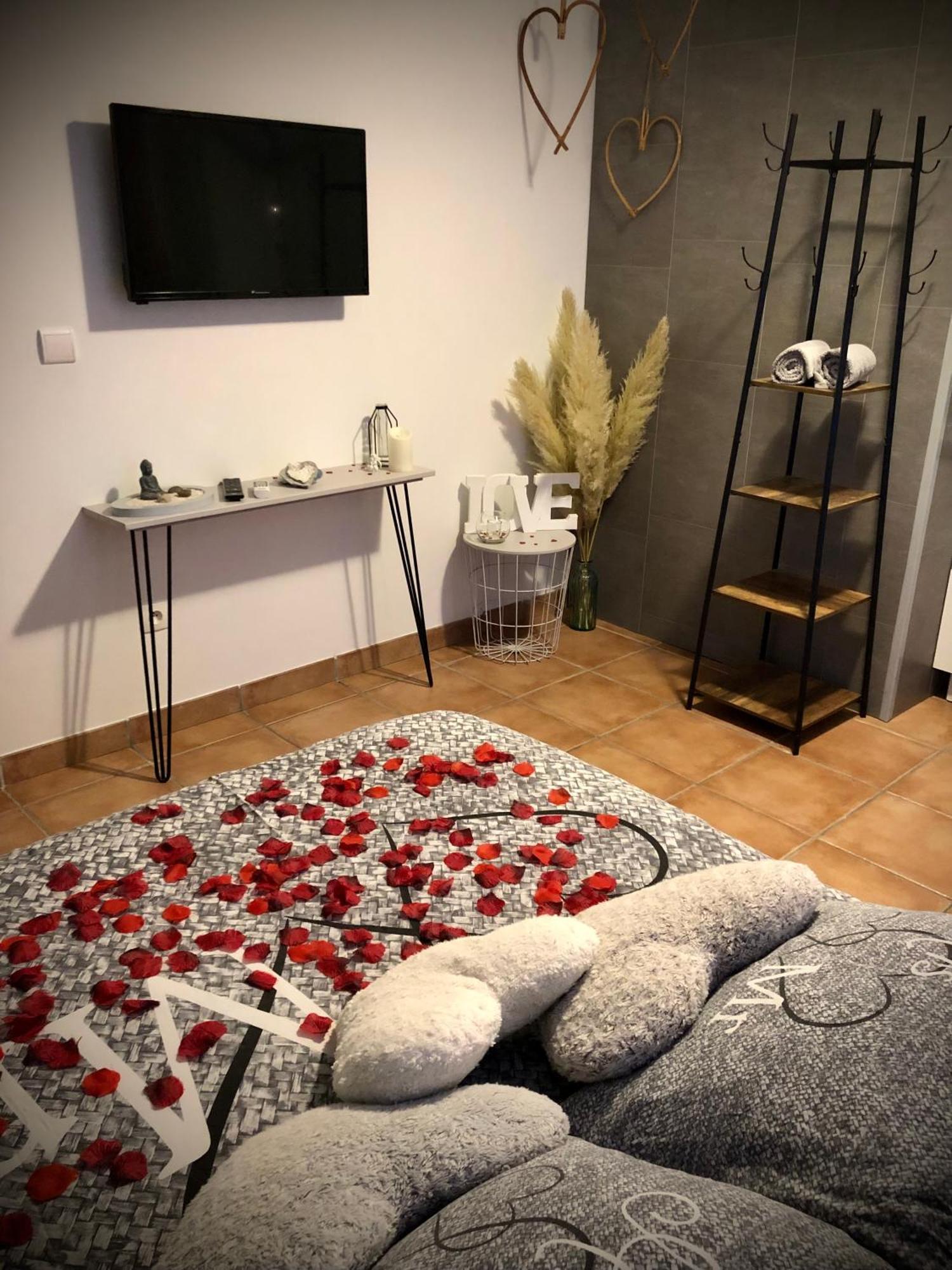 Une Pause Douceur - Suite Orchidee Eyguières 外观 照片